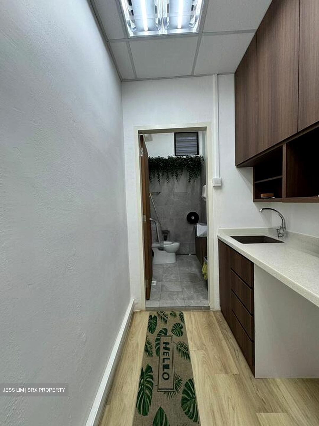 South Bridge Road (D1), Office #503292431